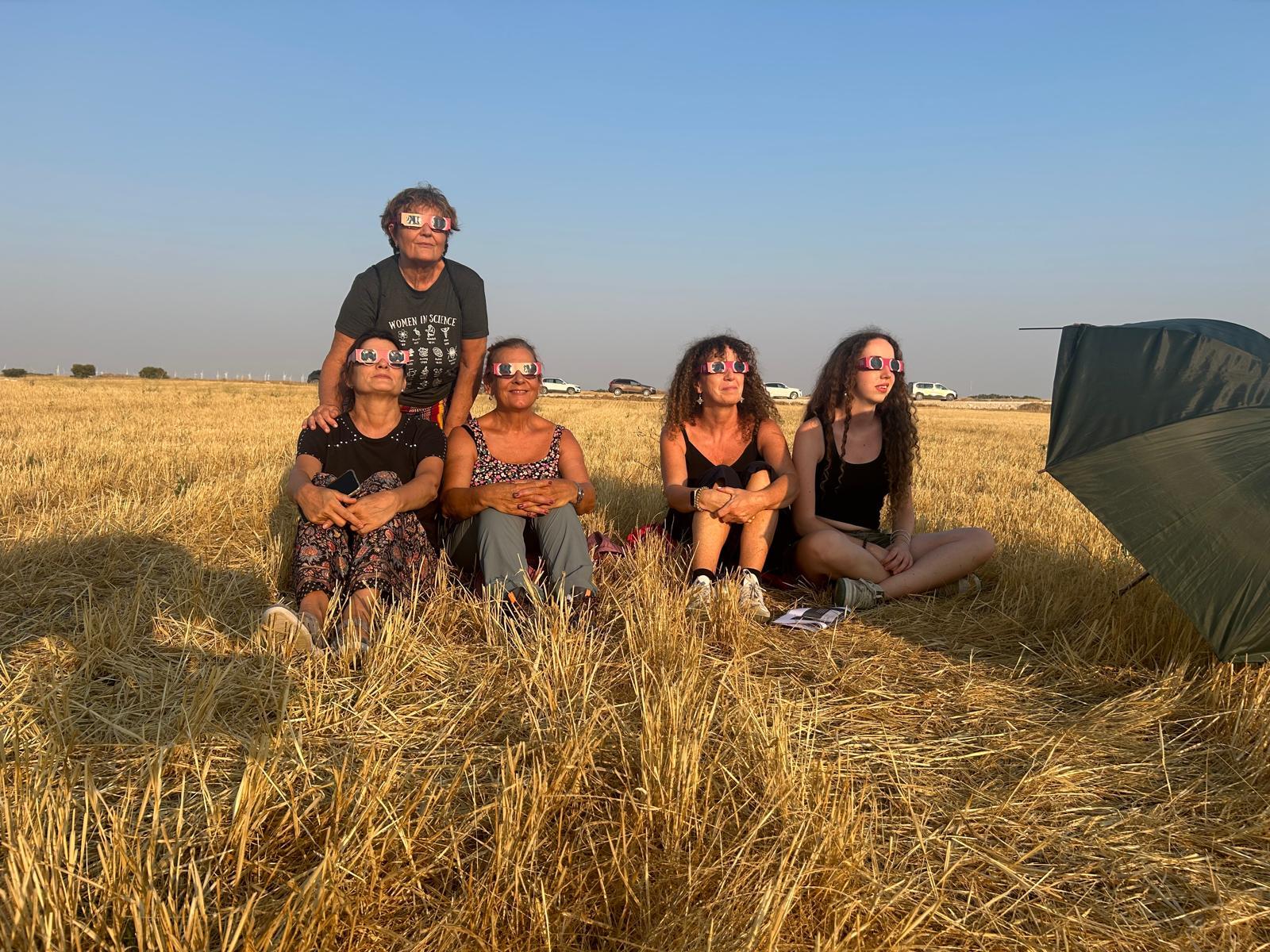 Expedición de ADCMurcia observando el eclipse solar en Astudillo
